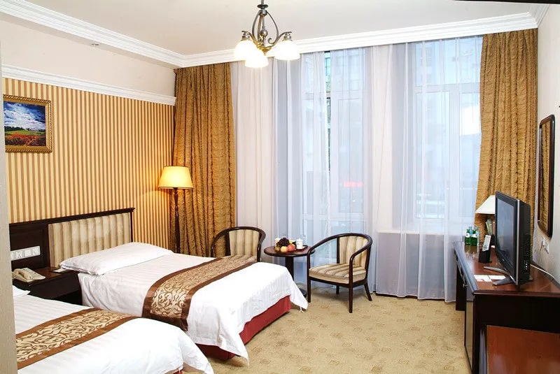 Longmen Grand Hotel 9