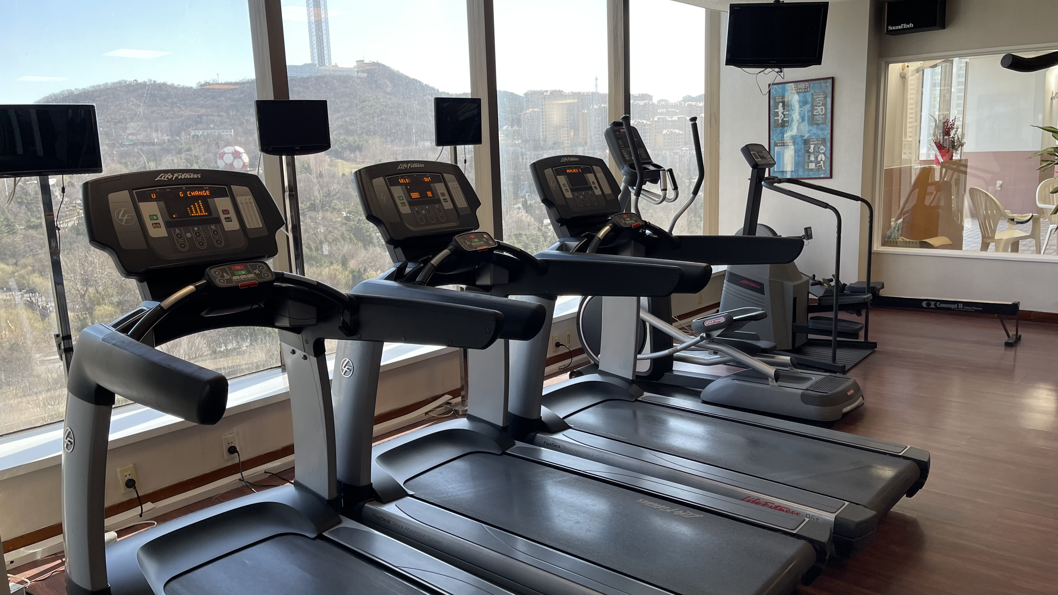 Ruishi Hotel Dalian (ex. Swish Hotel Dalian) 2