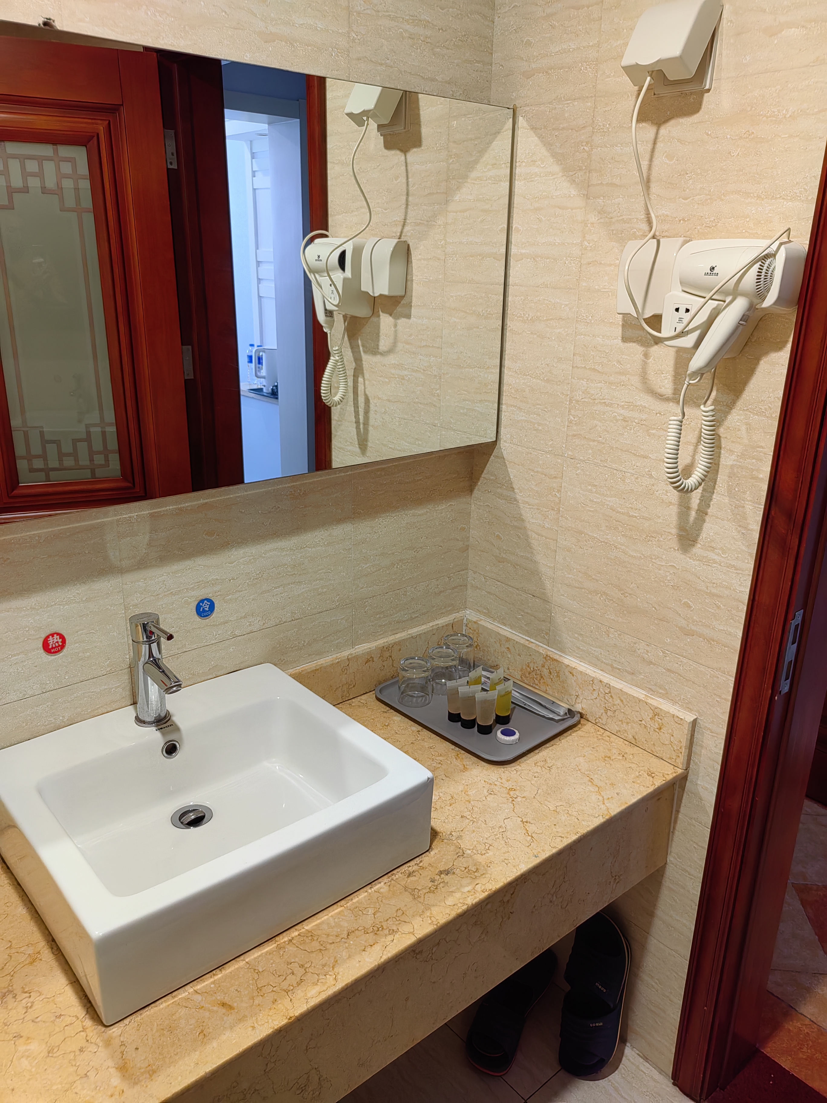 St. Peter's Baroque Resort (Beidaihe Tiger Stone Marine Park Store) 9