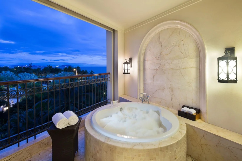 Crowne Plaza Resort Sanya Bay 21