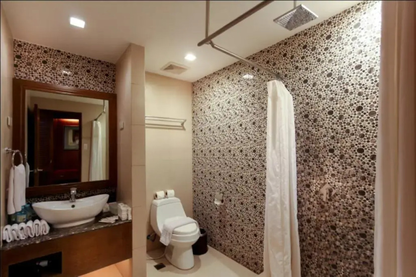 Boracay Tropics Resort Hotel 9