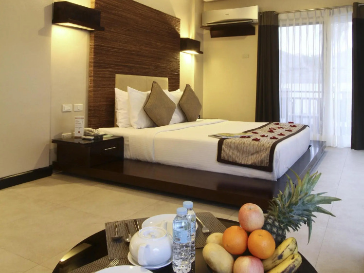 Two Seasons Boracay Resort 26