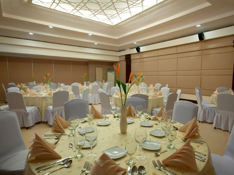 Henann Lagoon Resort 20