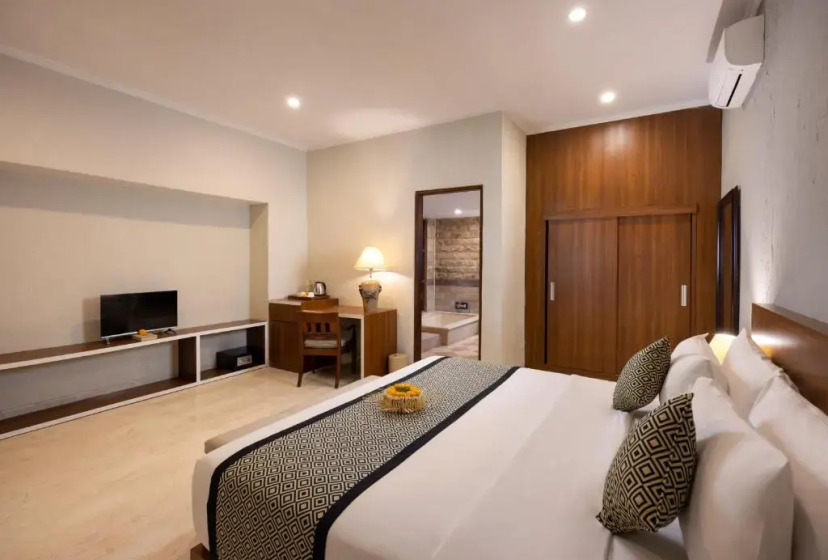 Tapa Tepi Kali Canggu by Pramana 28