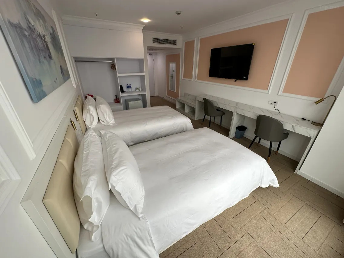 Magnificent International Hotel (Xintiandi People's Square) 3