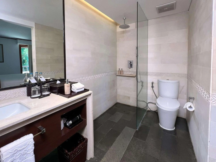 Nusa Dua Beach Hotel and Spa  15