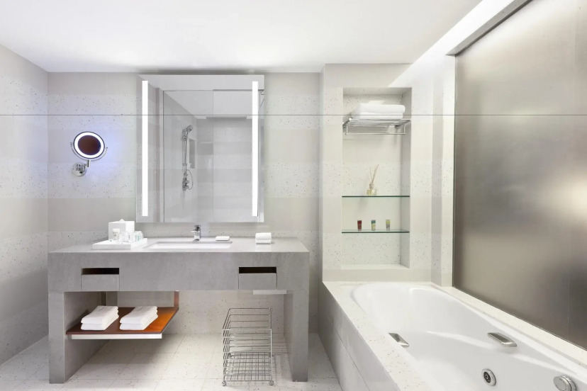 Four Points by Sheraton Shenzhou Peninsula 9