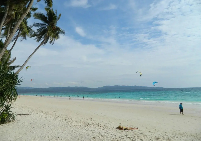 Two Seasons Boracay Resort 17