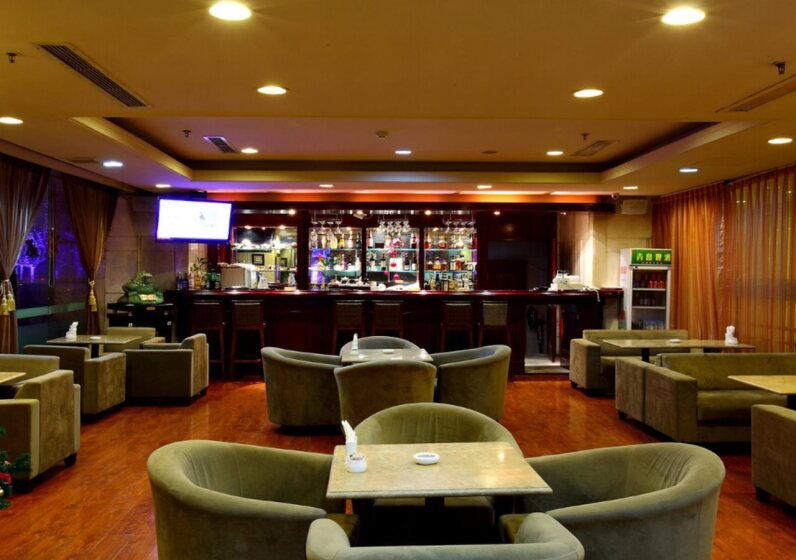 Central Plaza Hotel Dalian 1