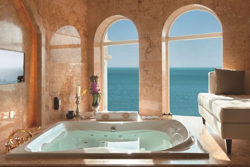 Crowne Plaza Resort Sanya Bay 13