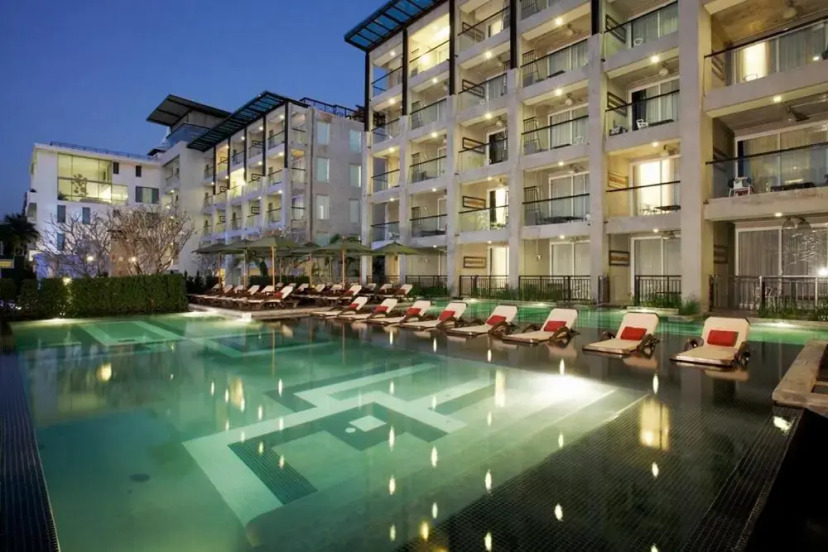 Pattaya Modus Beachfront Resort 32