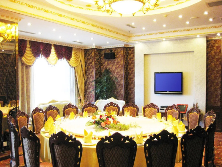 Golden Shine Hotel Dalian 6