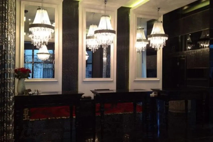 Elegance Bund Hotel 1