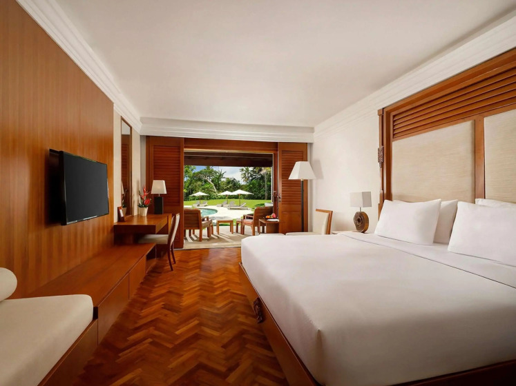 Nusa Dua Beach Hotel and Spa  8