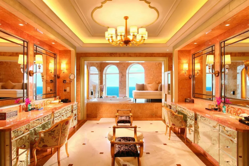 Crowne Plaza Resort Sanya Bay 1