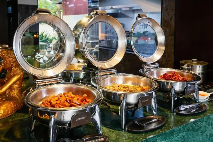 Rama Beach Resort and Villas 12