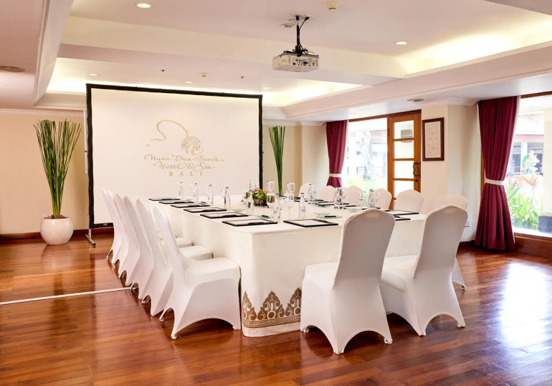 Nusa Dua Beach Hotel and Spa  23