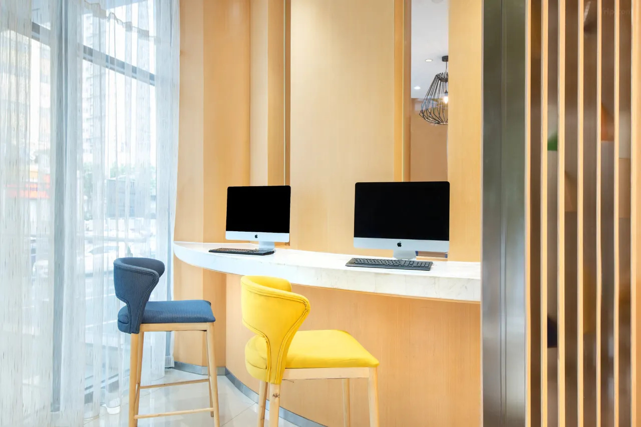 Holiday Inn Express Shanghai Zhenping 12