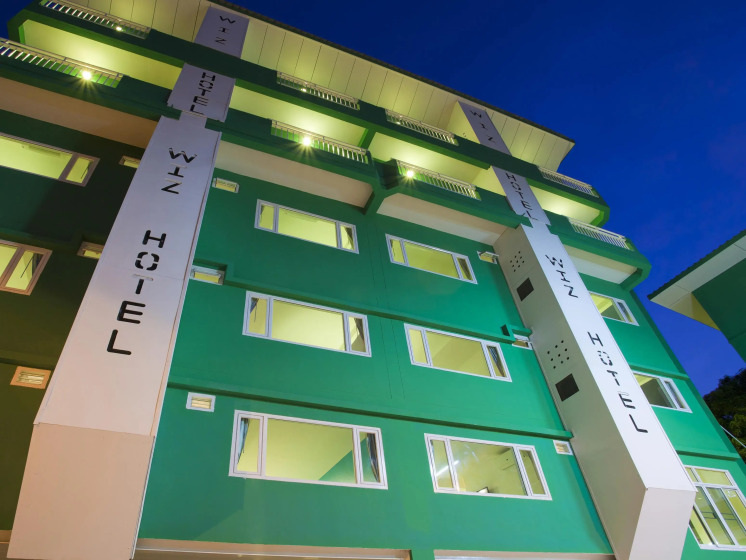 Wiz Hotel