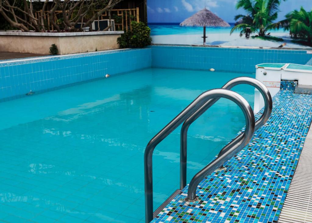 Ocean Hotel Guangzhou-TaoJin Metro Station 18