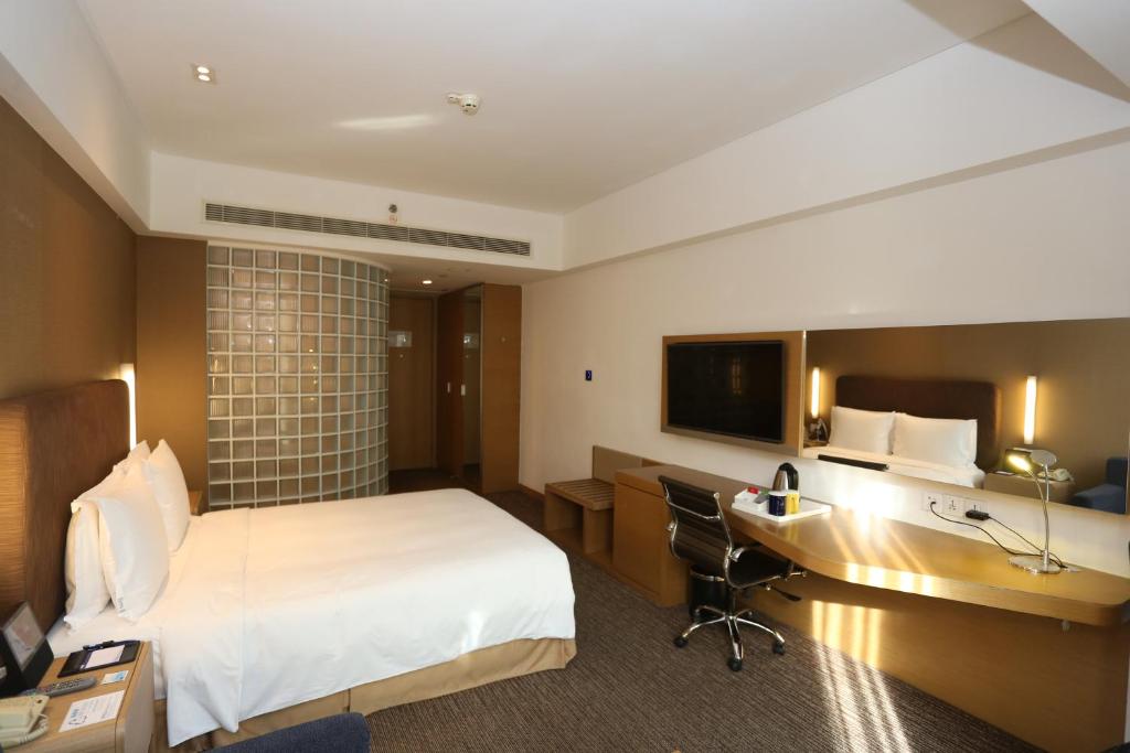 Holiday Inn Express Shanghai Jinsha 16