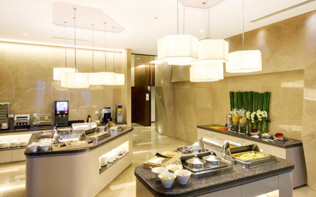 Holiday Inn Express Shanghai Jinsha 6