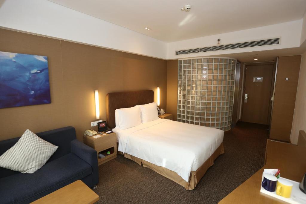 Holiday Inn Express Shanghai Jinsha 20