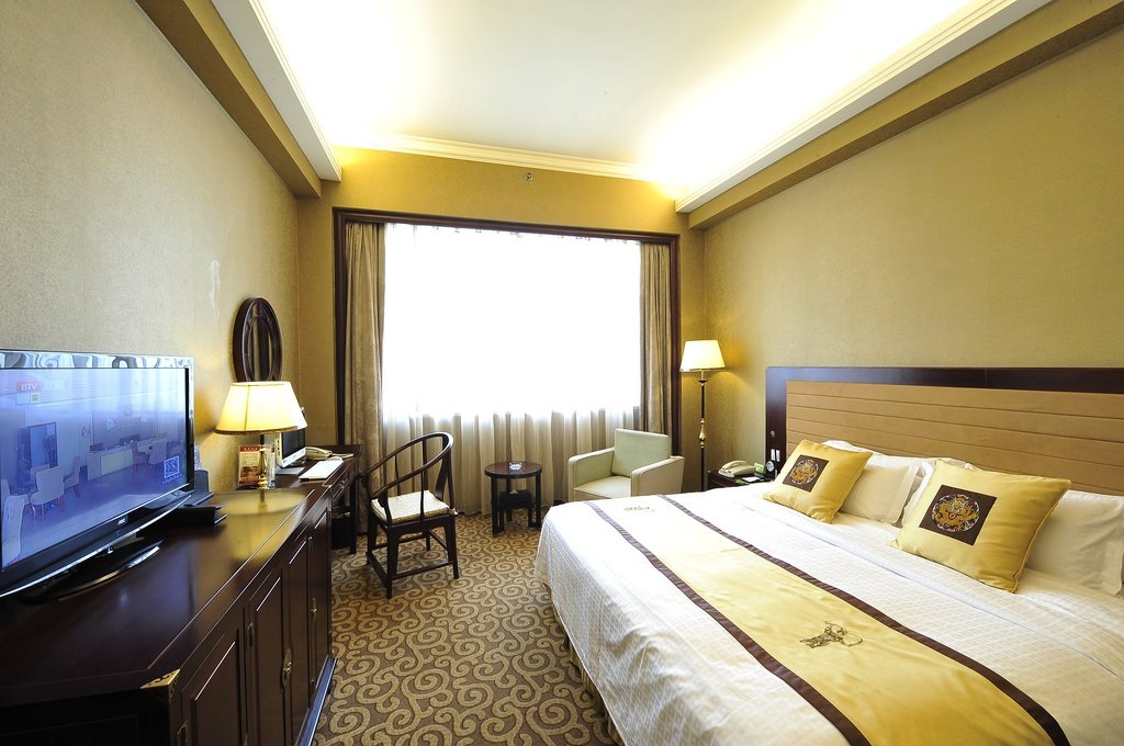 Qianmen Jianguo Hotel 10