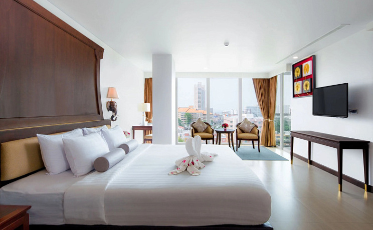 Aiyara Grand Hotel 5