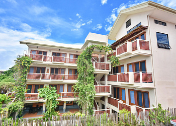 Agos Boracay Rooms + Beds