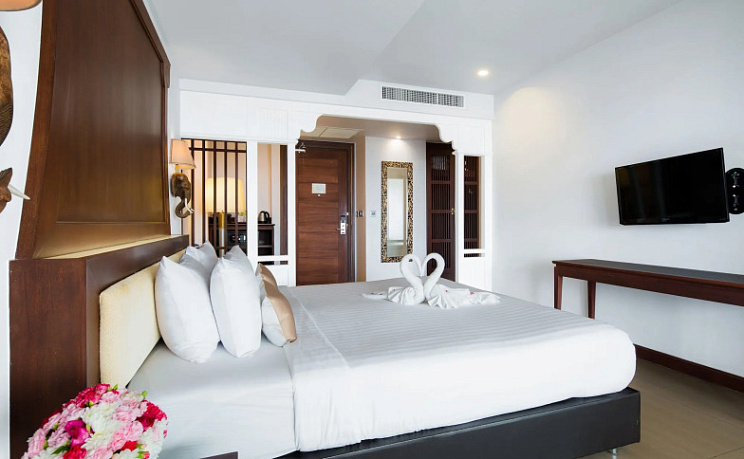 Aiyara Grand Hotel 2