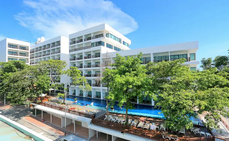 Cosy Beach Hotel фото 1