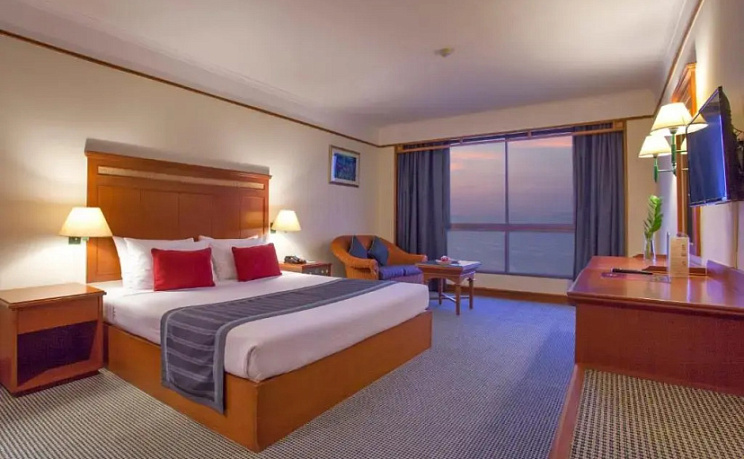 Cholchan Pattaya Beach Resort фото 15