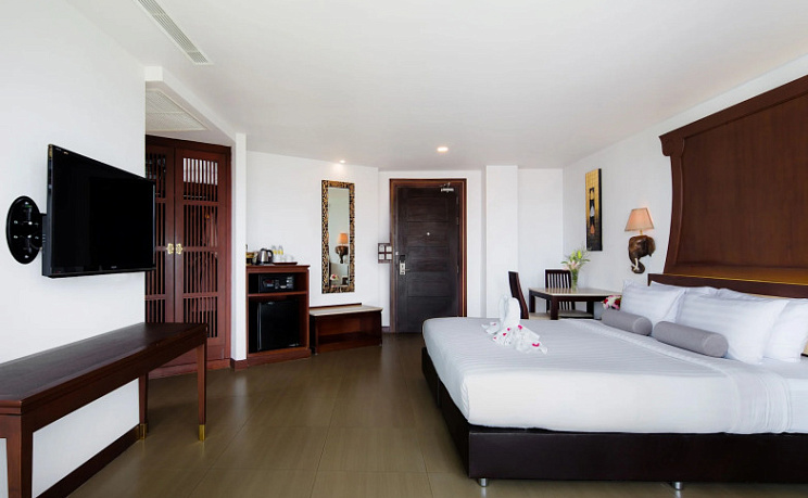 Aiyara Grand Hotel 4